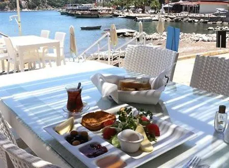 Koerfez Restorant فندق مبيت وإفطار مرمريس